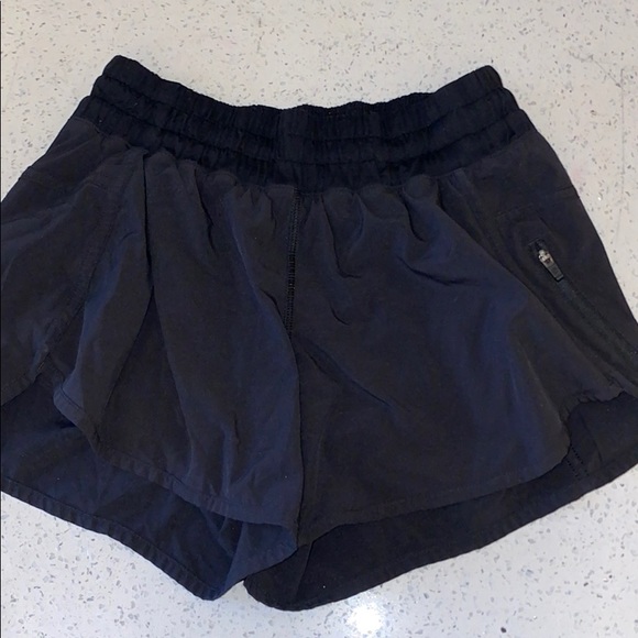 Black Tracker Short - Picture 2 of 4